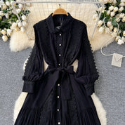 Mariana | Vestido Longo em Renda Patchwork com Botões e Cintura Ajustável