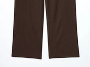 Conjunto Contemporâneo Sem Mangas com Cinto e Calça de Alfaiataria