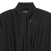 Camisa Preta Fluida Designe Atemporal