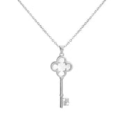 Colar CHCH Elegante Bicolor com Zircônias Delicadamente Cravadas e Pingente Sofisticado Ajustável