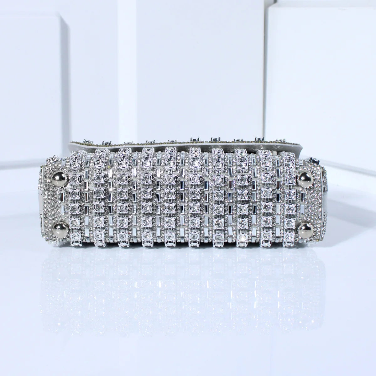 Bolsa Glamour Prateada com Brilho de Strass