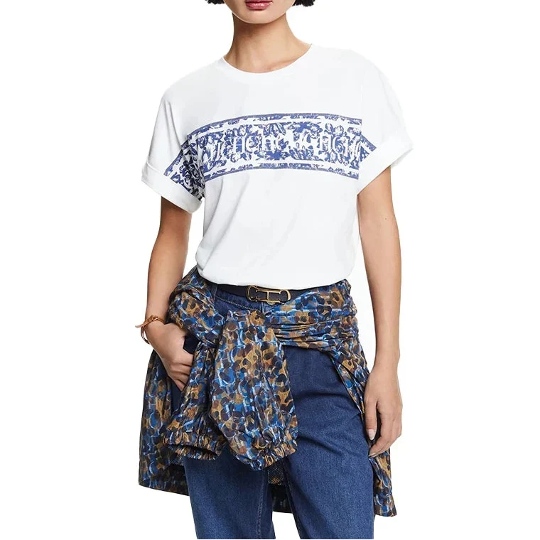 Camiseta CHCH Feminina Clássica em Algodão com Estampa Tipográfica
