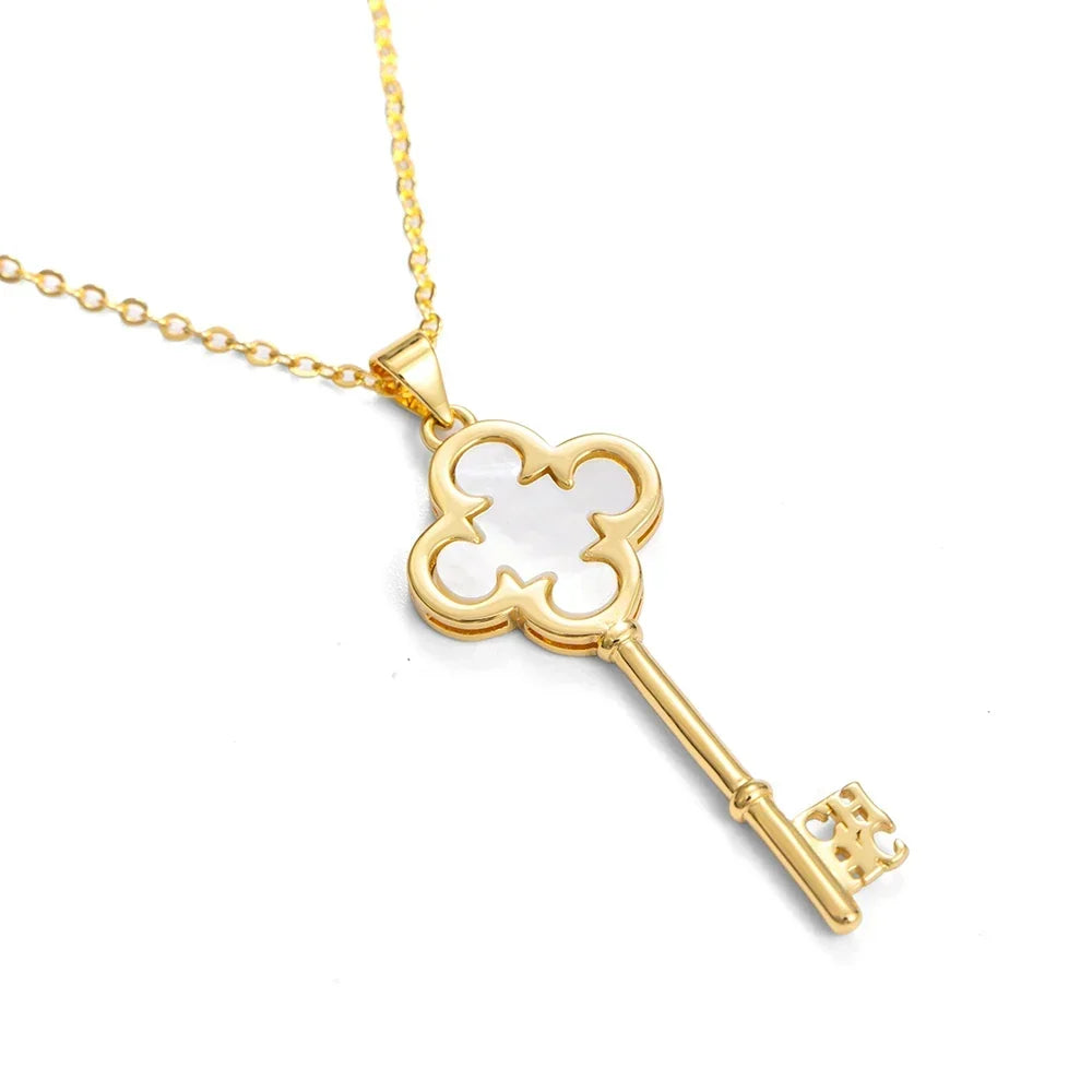 Colar CHCH Elegante Bicolor com Zircônias Delicadamente Cravadas e Pingente Sofisticado Ajustável