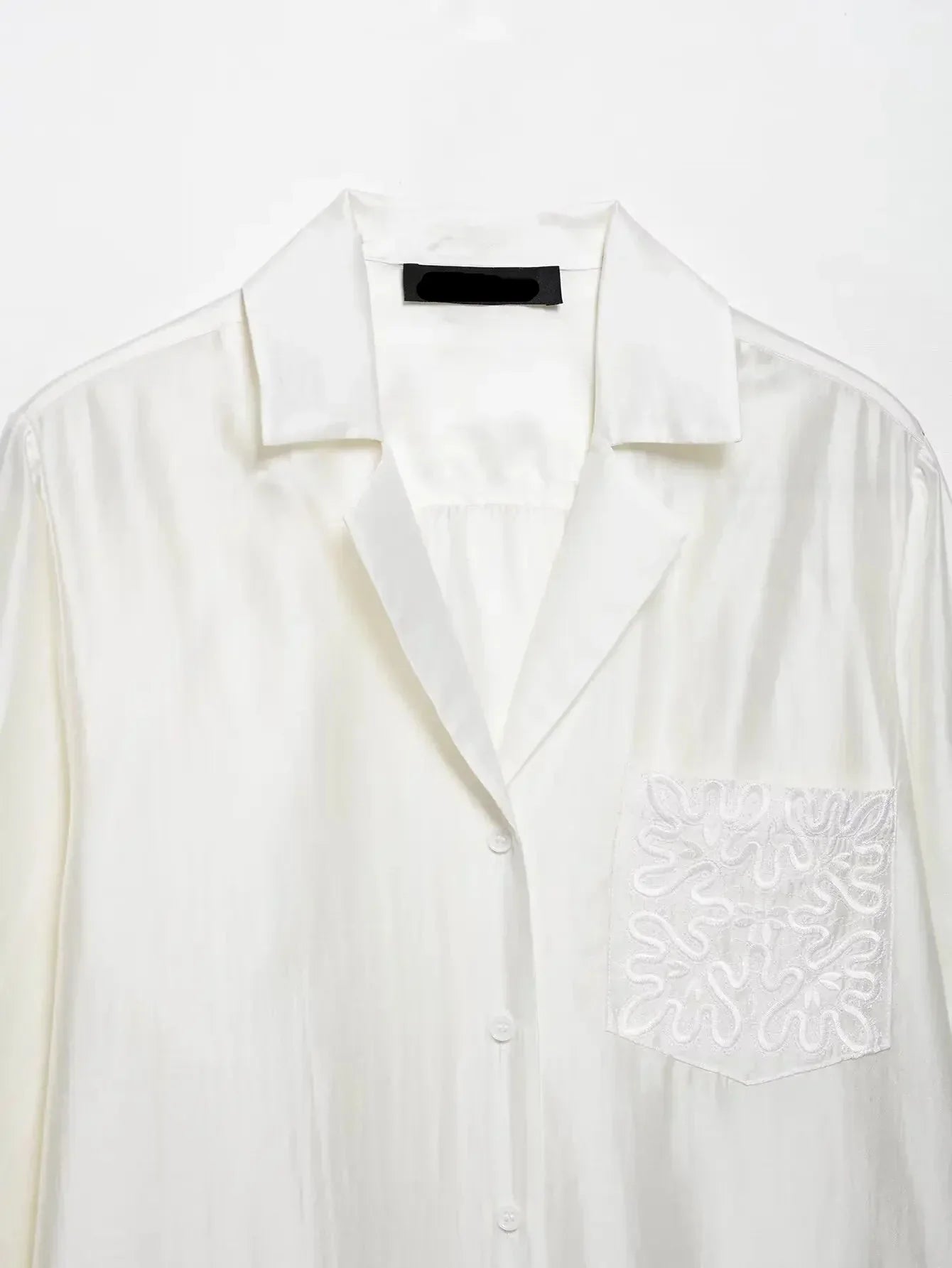 Camisa Elegante de Manga Longa – Modelagem Solta e Minimalista