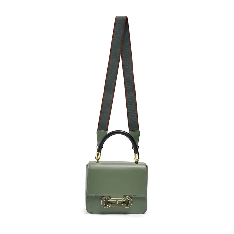 Bolsa CHCH – Luxo Leve e Estilo Moderno