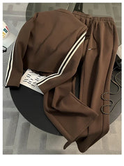 Conjunto Esportivo com Jaqueta Listrada e Calça Pantalona