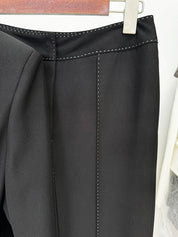 Conjunto de Alfaiataria: Blazer Acinturado com Cinto e Calça Reta
