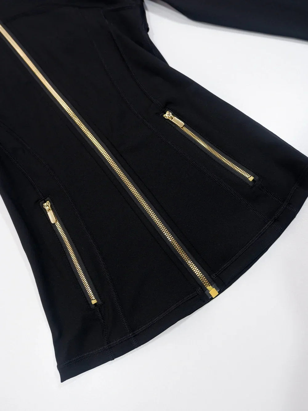 Conjunto Esportivo Feminino com Zíper Dourado e Calça Modeladora