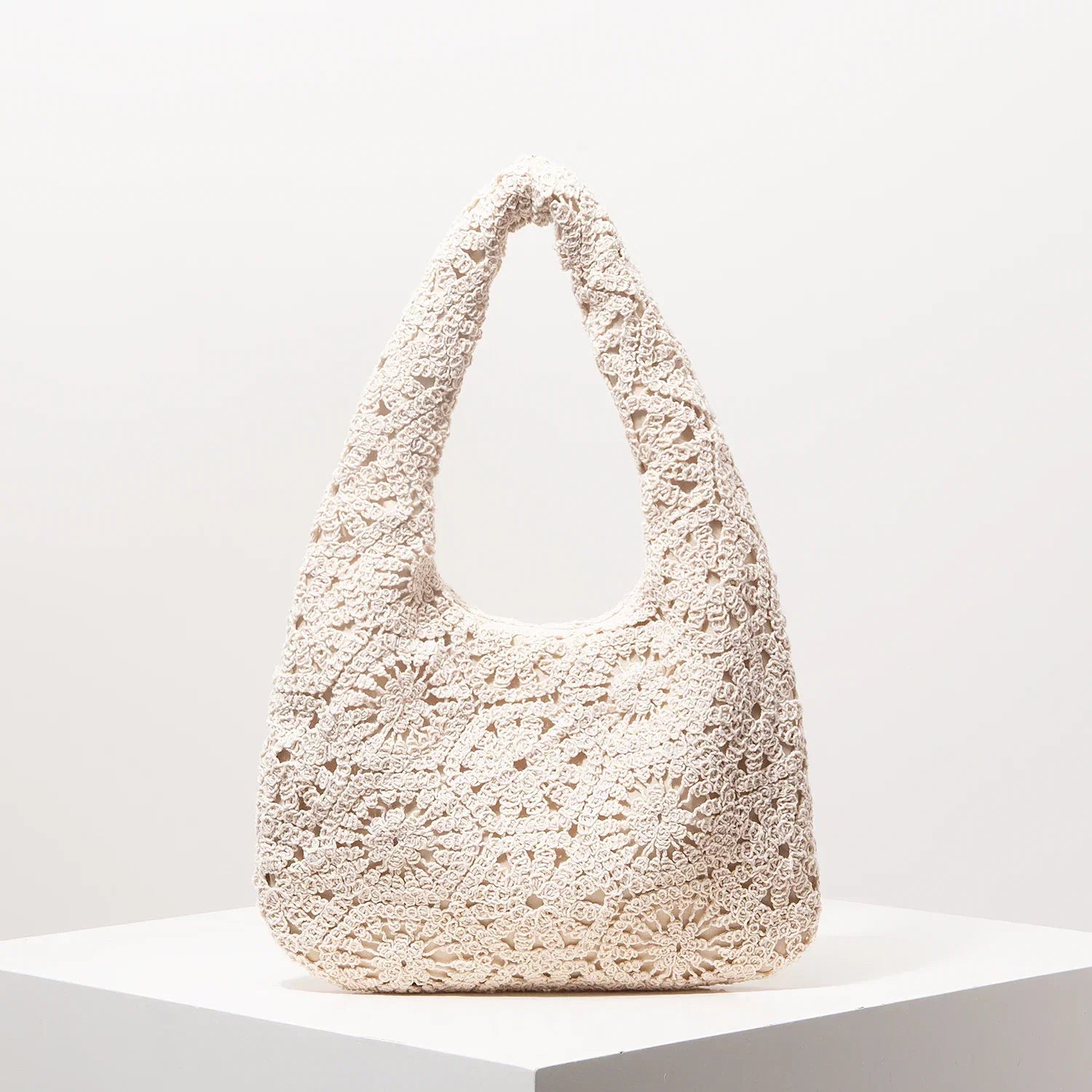 Bolsa de Ombro Trançada Vazado Artesanal – Estilo Premium para Praia e Viagens