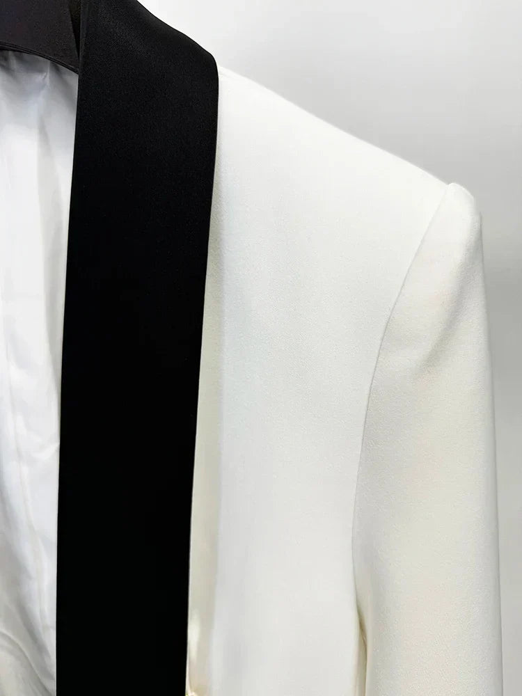 Blazer de Alfaiataria Escultural Bicolor com Gola Xale