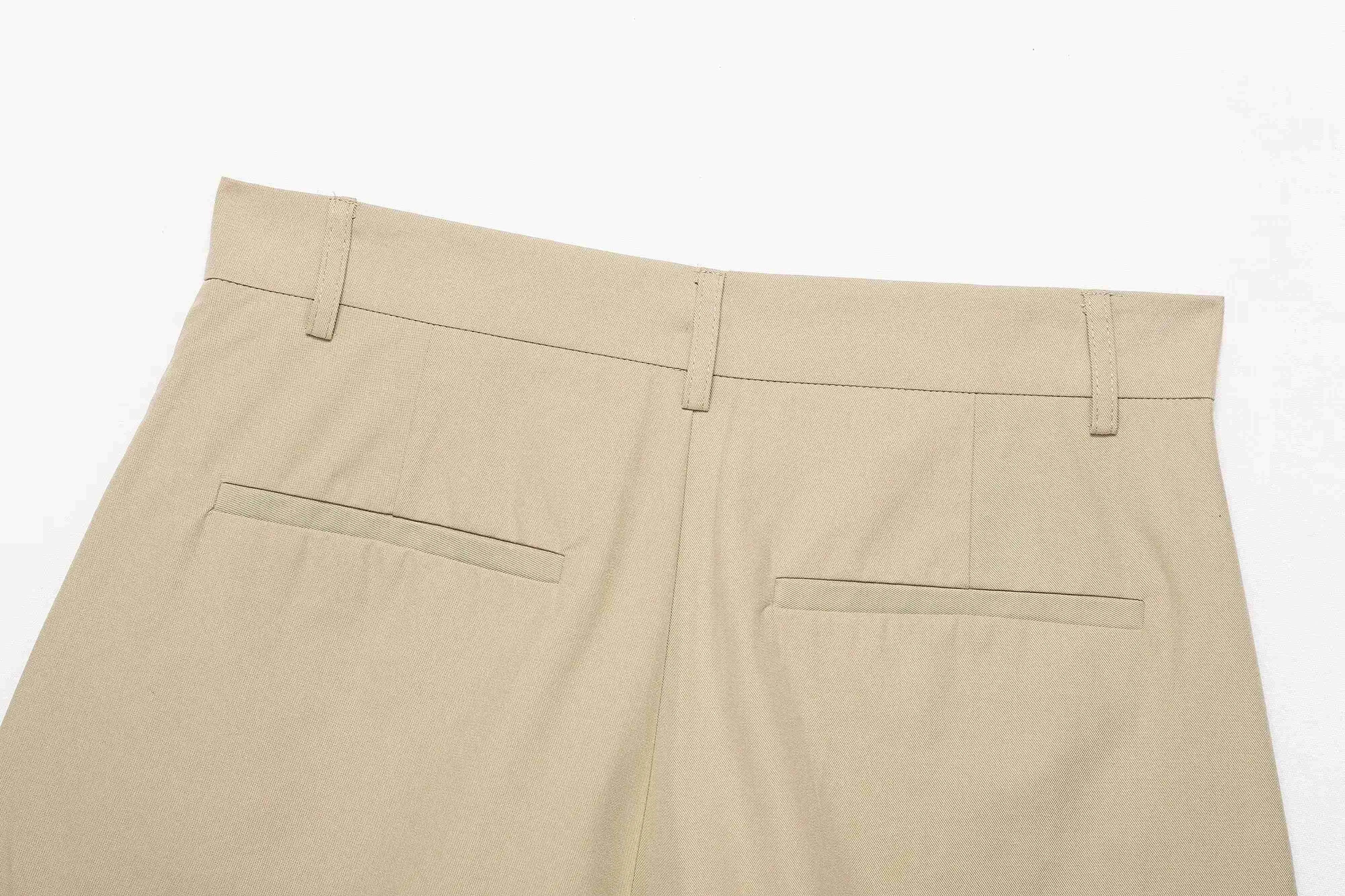 Conjunto Streetwear Elegante: Casaco Estruturado com Cinto e Shorts de Alfaiataria