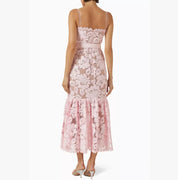 Vestido Longo Sereia em Renda com Recortes Vazados e Alças Delicadas