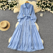 Mariana | Vestido Longo em Renda Patchwork com Botões e Cintura Ajustável