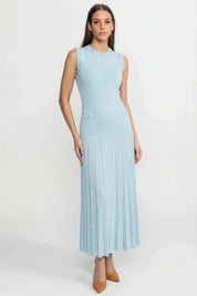 Vestido Midi em Tricô com Aplicações de Pérolas – Azul Serenity
