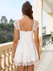 Lívia | Vestido Mini com Corpete Franzido, Babado e Saia Evasê