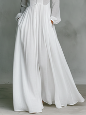 Aurora | Vestido Longo Branco com Decote em V, Manga Longa e Saia Ampla