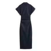 Eduarda | Vestido Midi Preto com Botões Frontais e Manga Curta