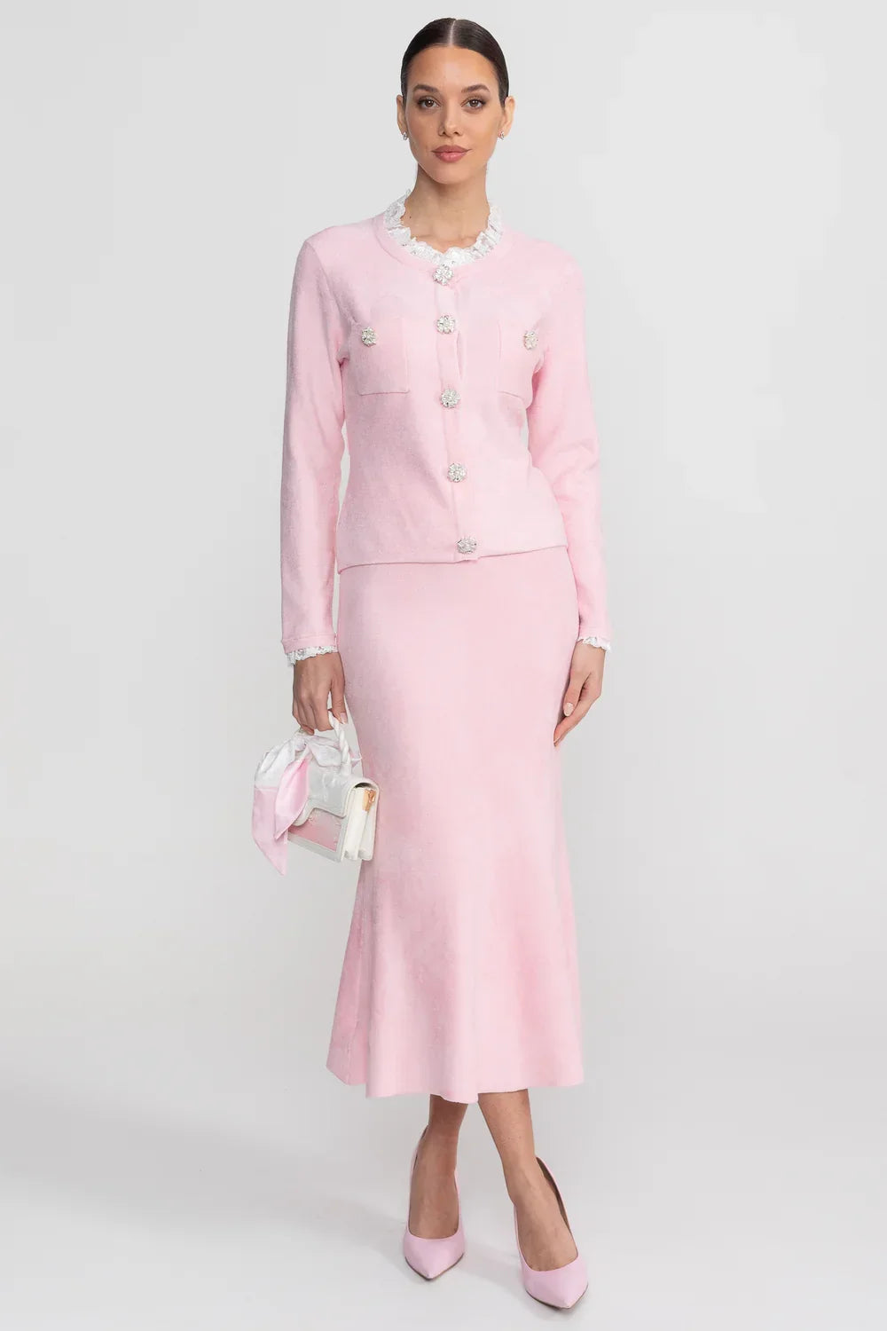 Conjunto Executivo Rosa: Casaco Estruturado e Saia Sereia Midi – Elegância