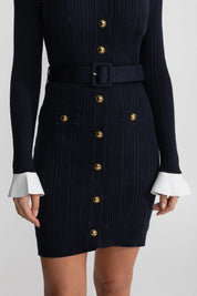 Vestido Midi Canelado com Detalhes em Splicing e Mangas Trombeta