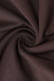 Larissa | Vestido Midi Chocolate com Gola Alta e Fenda Lateral