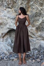 Dandara | Vestido Midi em Algodão com Franzido no Busto e Alça Ajustável