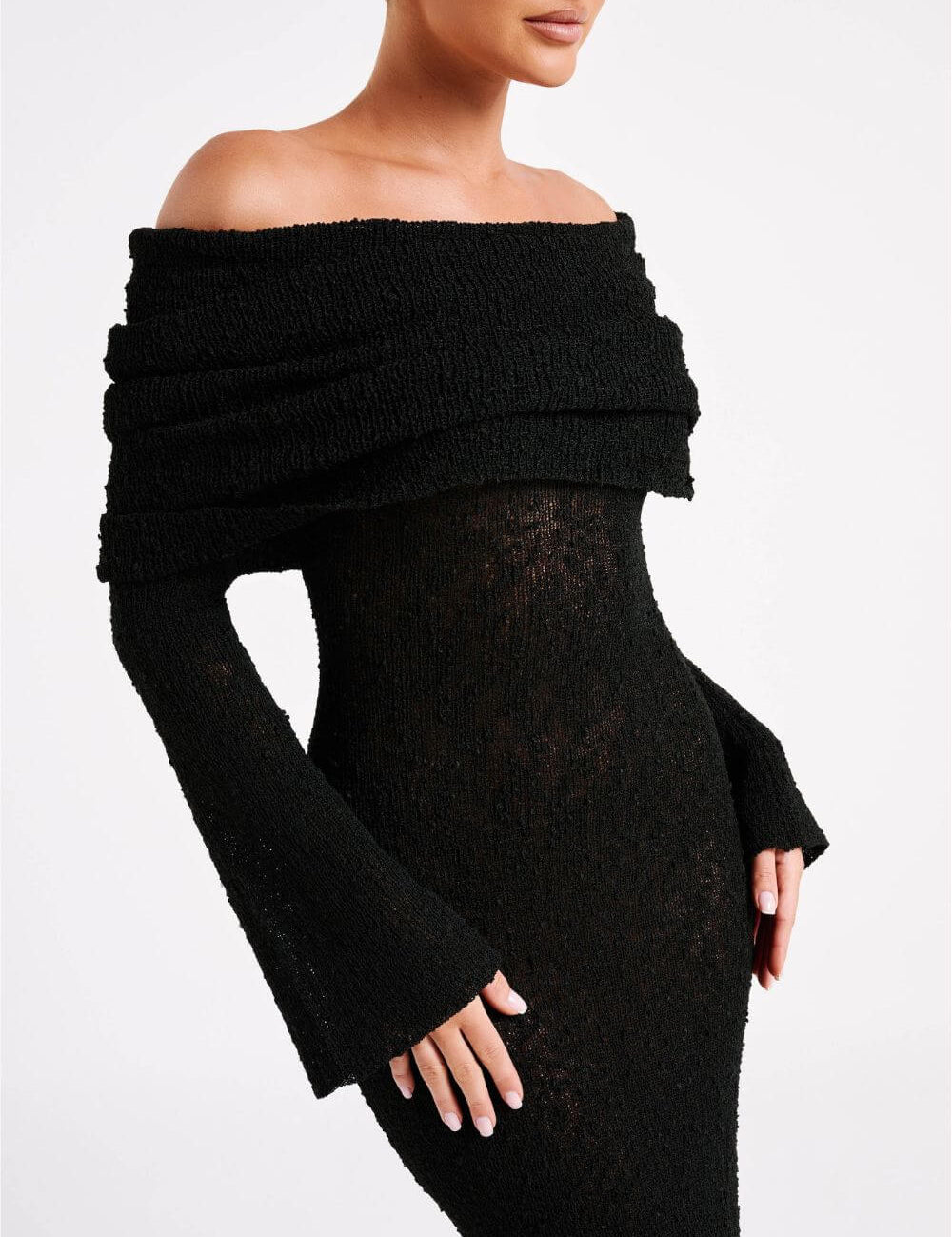 vestido-longo-praia-off-shoulder-preto-branco-bege_10.jpg