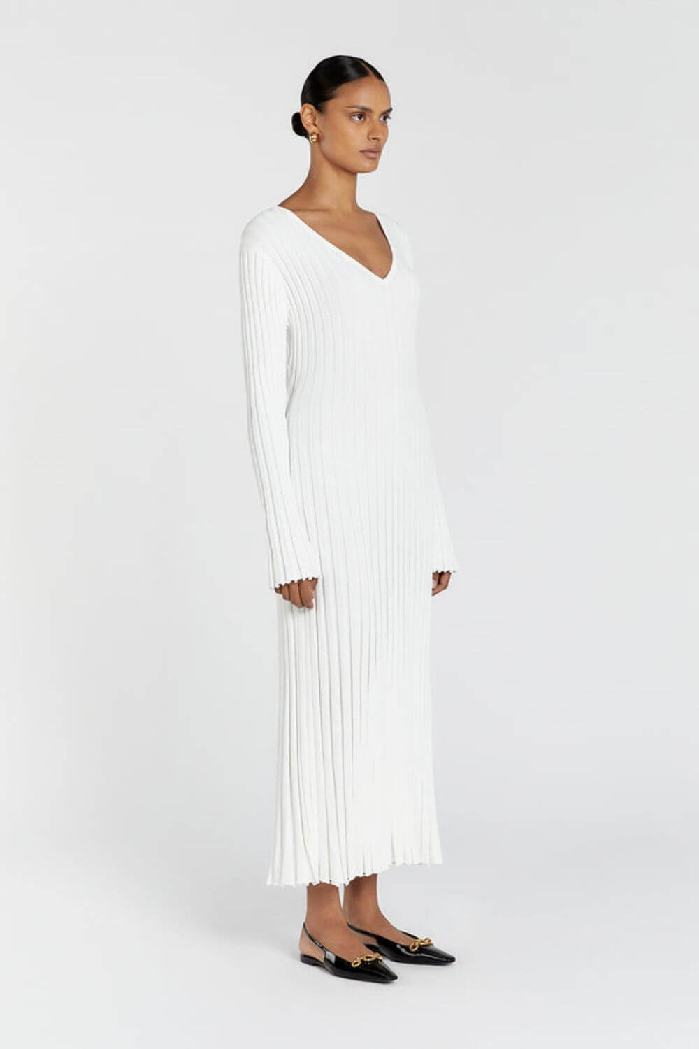 Marta | Vestido Longo em Tricô com Decote em V e Manga Longa